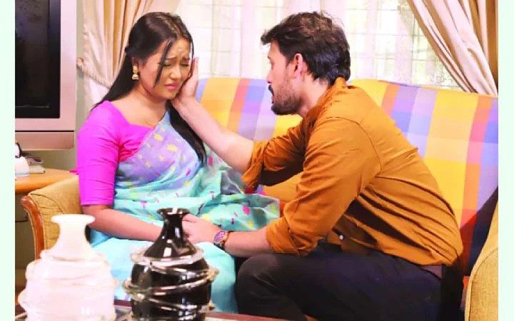 বরেণ্য নির্মাতা হানিফ সংকেতের এবারের ঈদ নাটক " ঘরের কথা ঘরেই থাক "
