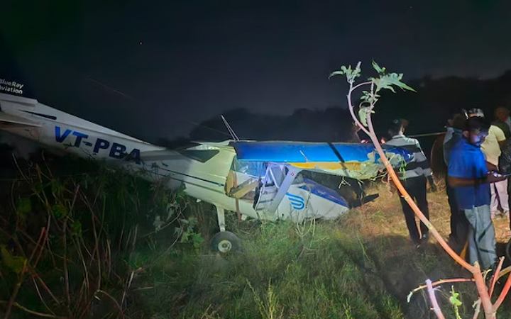 ভারতে প্রশিক্ষণ প্লেন বিধ্বস্ত,আহত পাইলট