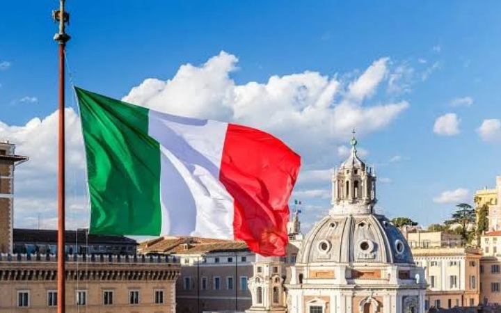 নাগরিকত্ব পাওয়ার আইন কঠিন করছে ইতালি সরকার