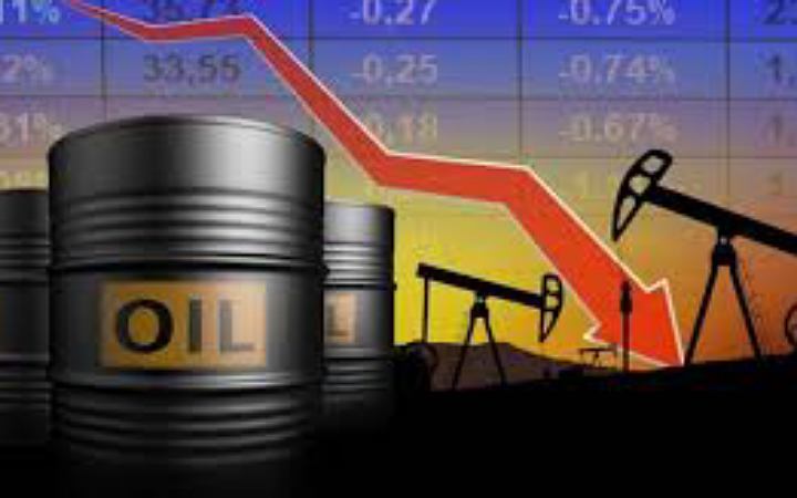বিশ্ব বাজারে সর্বনিম্নের পথে জ্বালানি তেলের দাম