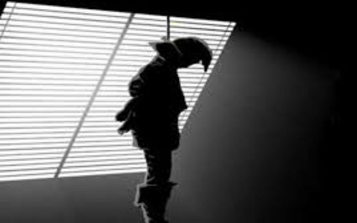 ফরিদপুরে এসএসসি পরীক্ষার্থীর ঝুলন্ত লাশ উদ্ধার