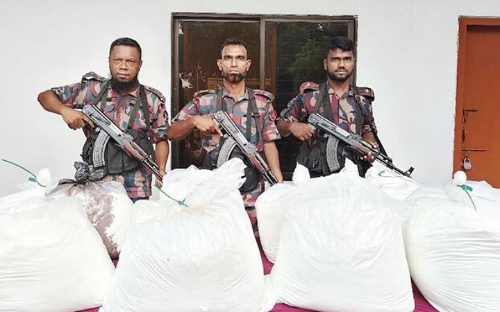 ২০১ কেজি ৫০০ গ্রাম ভায়াগ্রা পাউডার জব্দ করেছে বিজিবি