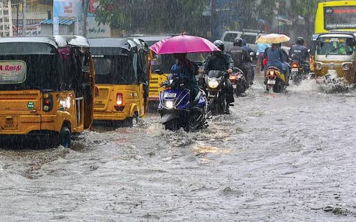 ভারতে ভারী বৃষ্টিতে চারজনের মৃত্যু