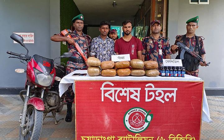 চুয়াডাঙ্গায় ১০ কেজি গাঁজা ও ২০ বোতল ফেনসিডিলসহ ২ জন আটক