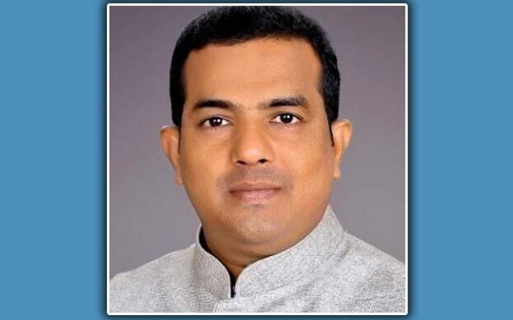 দেশ ত্যাগের সময় বিমানবন্দর থেকে গ্রেফতার যুবলীগ নেতা