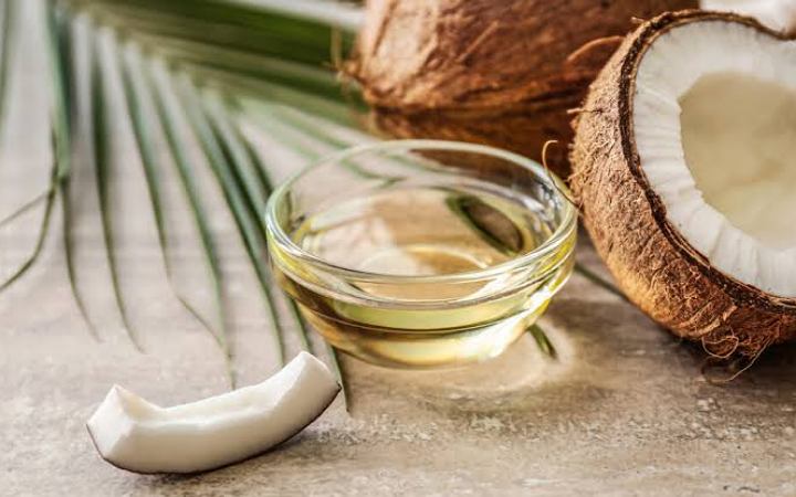 জেনে নিন যন্ত্রপাতির যত্নে ব্যবহার করুন নারিকেল তেল
