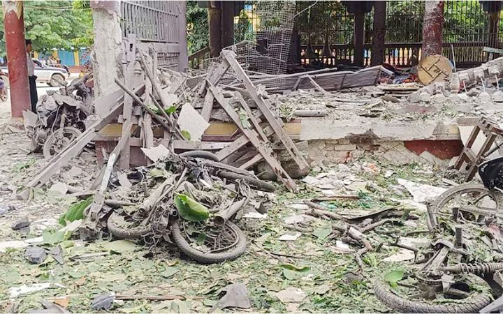 মিয়ানমারে একটি মঠে জান্তার বিমান হামলা, নিহত ২০