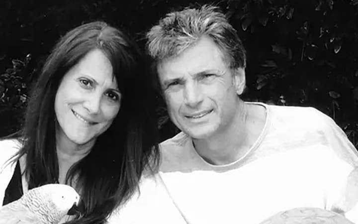 নিজ বাড়ি থেকে মার্কিন তারকা দম্পতির মরাদেহ উদ্ধার