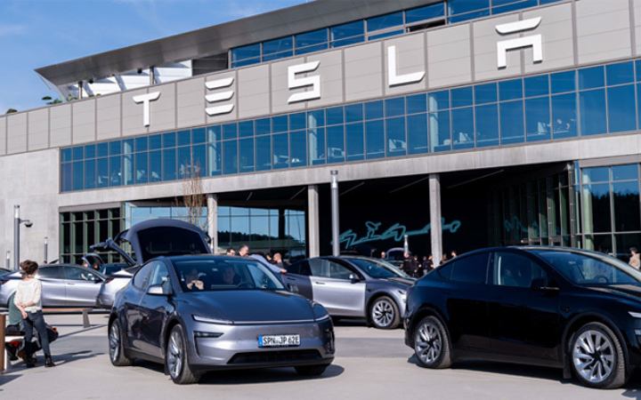 ইলন মাস্কের টেসলার সামনে মহাবিপদ!