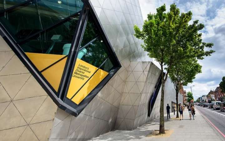 বাংলাদেশি শিক্ষার্থী ভর্তি না করার সিদ্ধান্ত নিল লন্ডন মেট্রোপলিটন ইউনিভার্সিটি