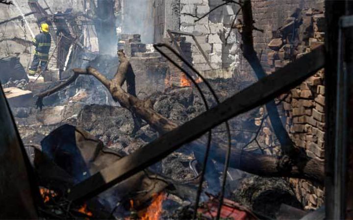 রাতভর ইউক্রেনে রাশিয়ার হামলায় নিহত ২০