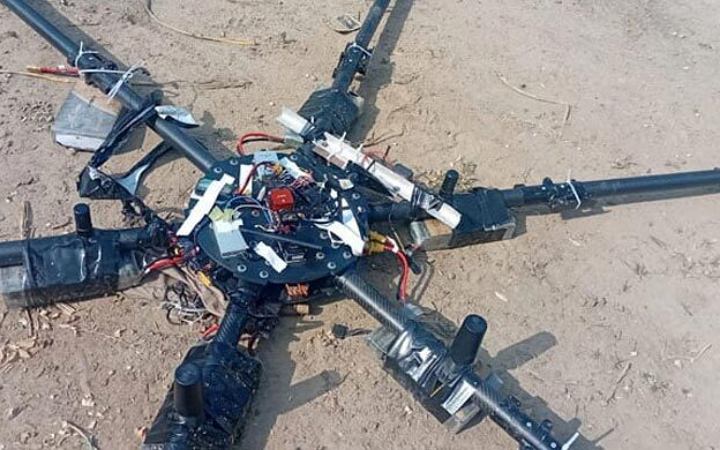 লাহোরে ভারতীয় ড্রোন ভূপাতিতের দাবি পাকিস্তানের নিরাপত্তা বাহিনীর