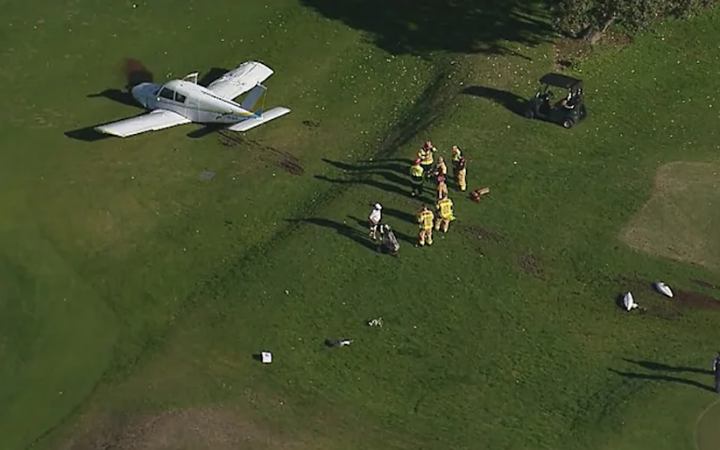 অস্ট্রেলিয়ায় গলফ মাঠে আছড়ে পড়ল বিমান, অলৌকিকভাবে বেঁচে গেলেন সবাই