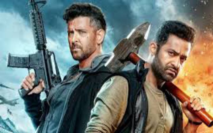 ইনস্টাগ্রামে একে অপরকে ‘আনফলো’ করলেন হৃতিক-এনটিআর