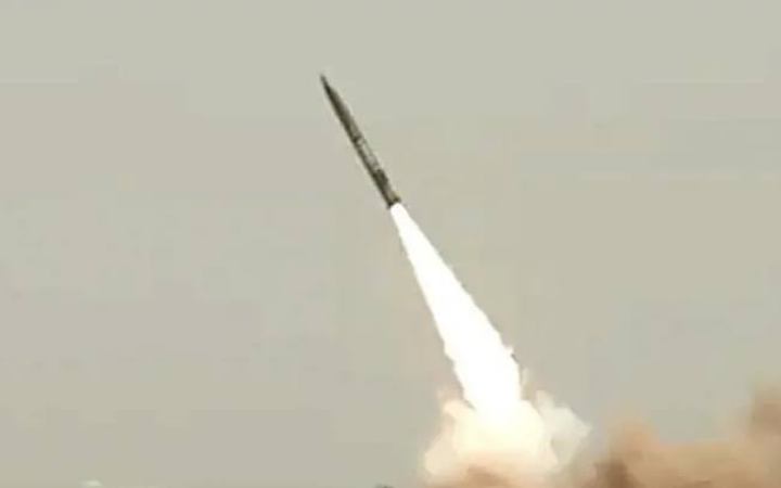 লোহিত সাগরে জাহাজ লক্ষ্য করে ক্ষেপণাস্ত্র নিক্ষেপ হুথিদের