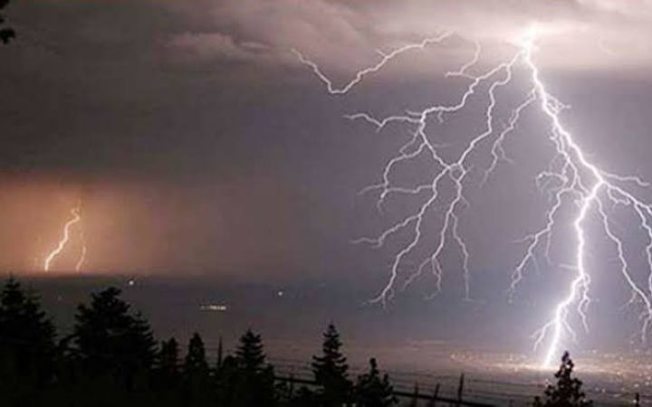 কুমিল্লায় বজ্রপাতে ৩ জনের মৃত্যু