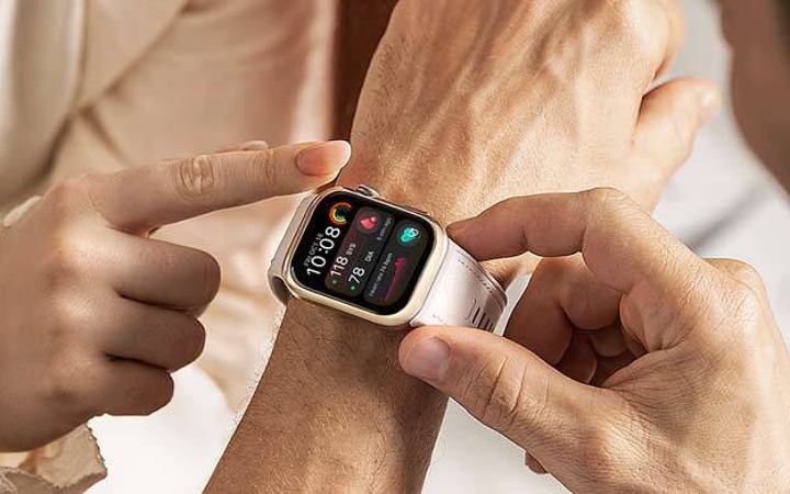 হুয়াওয়ের এই স্মার্টওয়াচ জানাবে ২৪ ঘণ্টা ইসিজি-শরীরের তাপমাত্রা