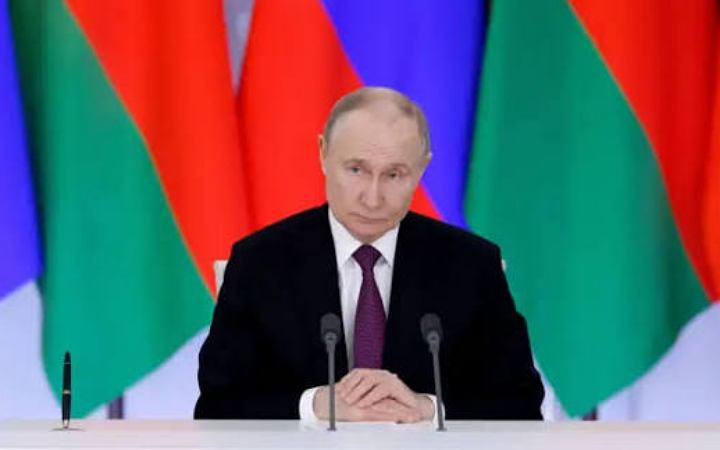 ট্রাম্পের নিষেধাজ্ঞার সামনেও অনড় পুতিন