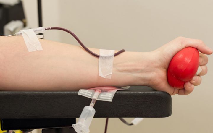 যে কারনে রক্তদান করবেন