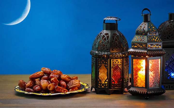 রাসূল স. এর সোমবারে রোজা রাখার কারণ