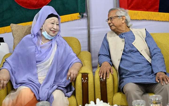 প্রধান উপদেষ্টার সঙ্গে বিএনপি চেয়ারপারসনের সৌজন্য সাক্ষাৎ