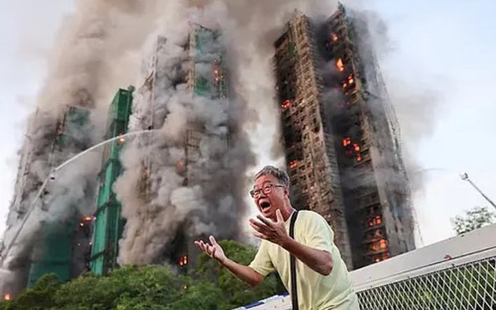 হংকংয়ে ভয়াবহ অগ্নিকাণ্ডে নিহত বেড়ে ৫৫, নিখোঁজ ২৫০ জনের বেশি