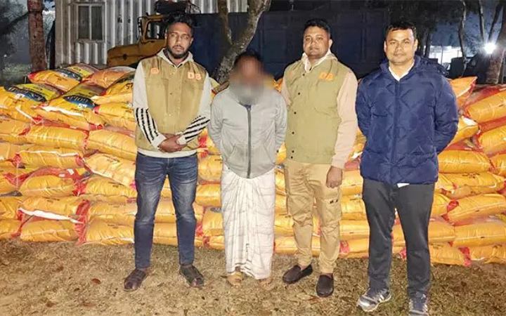 হবিগঞ্জে তিন হাজার কেজি ভারতীয় জিরাসহ আটক ১