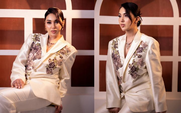 ওয়েস্টার্ন লুকে মুগ্ধতা ছড়ালেন অপু বিশ্বাস