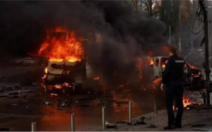 ড্রোন-মিসাইল দিয়ে ইউক্রেনে রাশিয়ার ব্যাপক হামলা