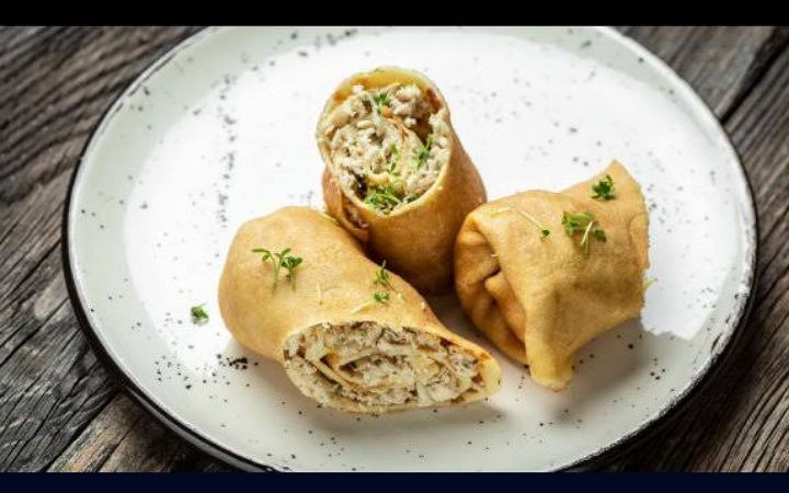 রেসিপি : সল্টি চিজি চিকেন ক্রেপ রোল