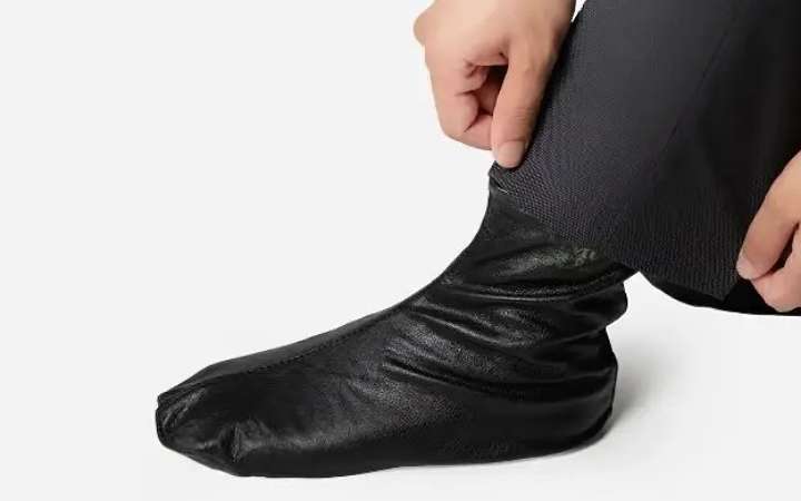 অতিরিক্ত শীতে জেনে নিন মোজার ওপর মাসাহ করার বিধান