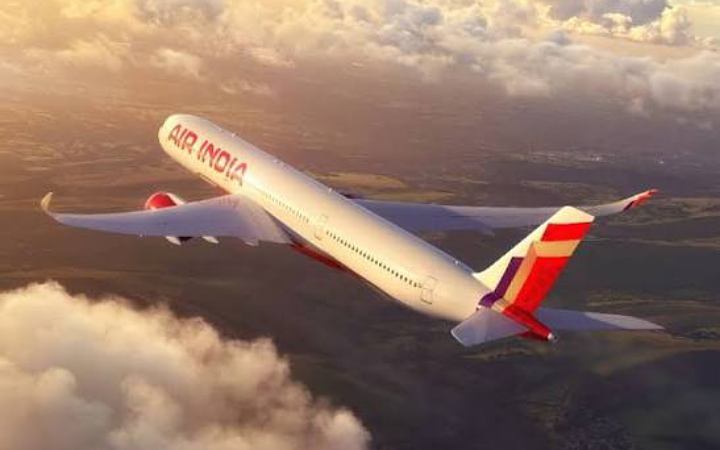 সিঙ্গাপুরগামী ভারতীয় বিমানের জরুরি অবতরণ