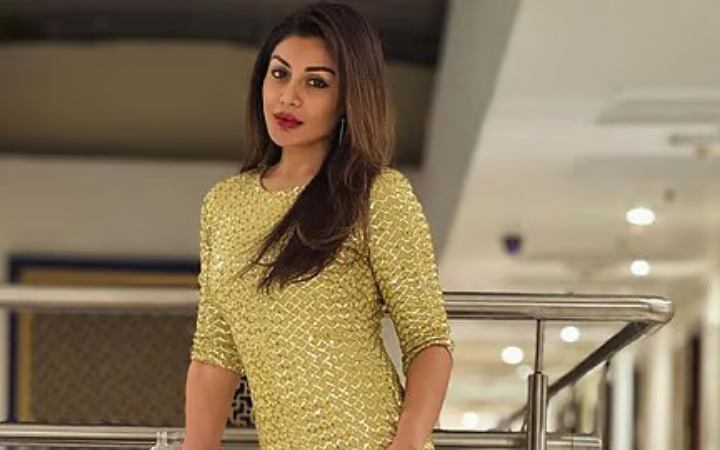 অভিনয় ত্যাগ করে দুবাইয়ে ব্যবসা জমিয়েছেন রিমি সেন