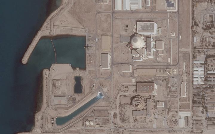 বুশেহর বিদ্যুৎ কেন্দ্র থেকে কর্মীদের সরিয়ে নিতে চায় রাশিয়া