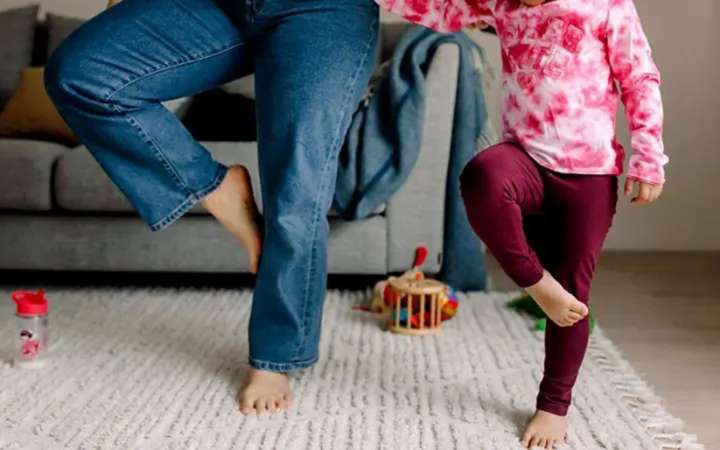 এক পায়ে দাঁড়িয়ে থাকার আশ্চর্যজনক উপকারিতা