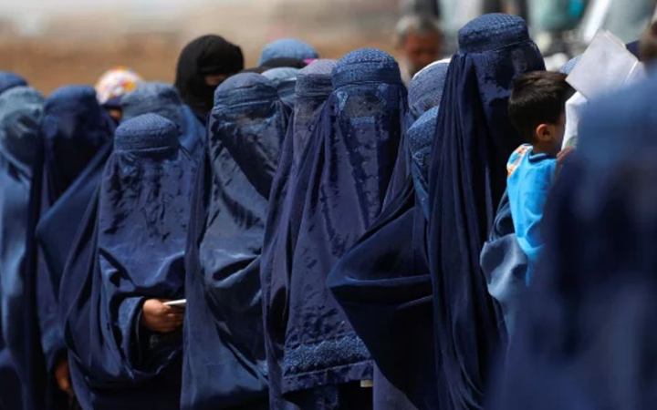 বিতর্কিত দণ্ডবিধি, হাড় না ভাঙা পর্যন্ত নারীদের মারতে পারবেন আফগান পুরুষরা!