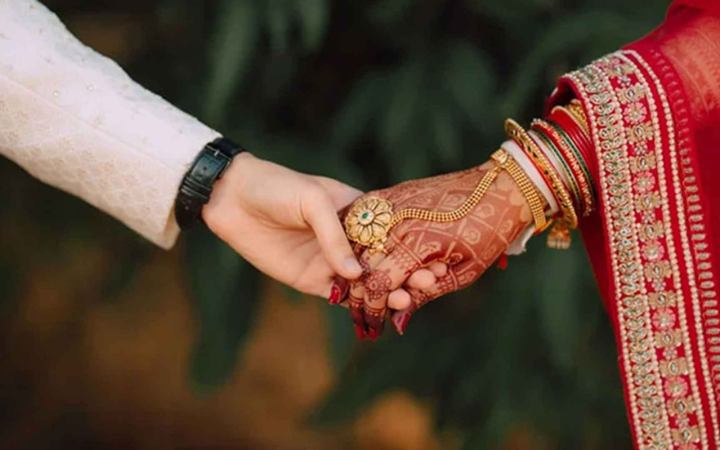 বিয়ের সংখ্যা বাড়ায় আশার আলো দেখছে সিউল