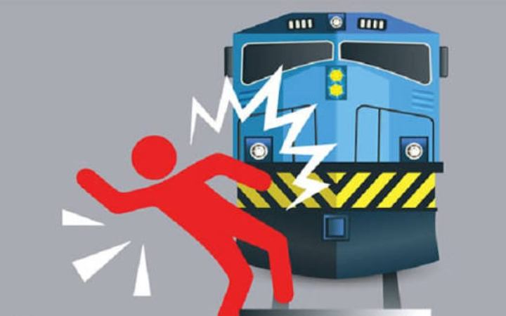 গাইবান্ধার সাঘাটয় ট্রেনে কাটা পড়ে নারীর মৃত্যু