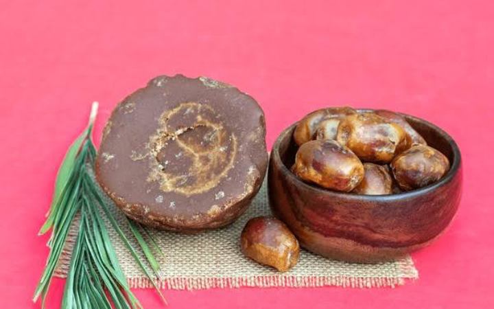 জেনে নিন ওজন নিয়ন্ত্রণে কোনটা খাবেন গুড় না খেজুর?