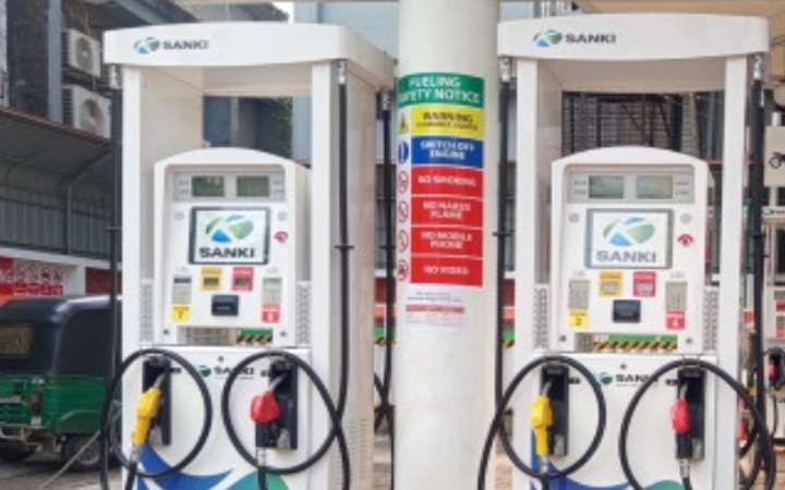 পুলিশ প্রশাসনের সহযোগিতায় ফিলিং স্টেশন চালু রাখার দাবি