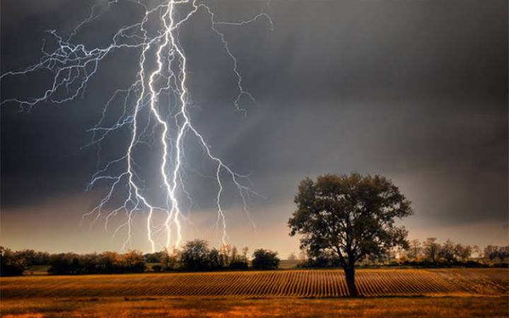 শ্রীপুরে বজ্রাঘাতে কৃষিশ্রমিক নিহত, আহত ১