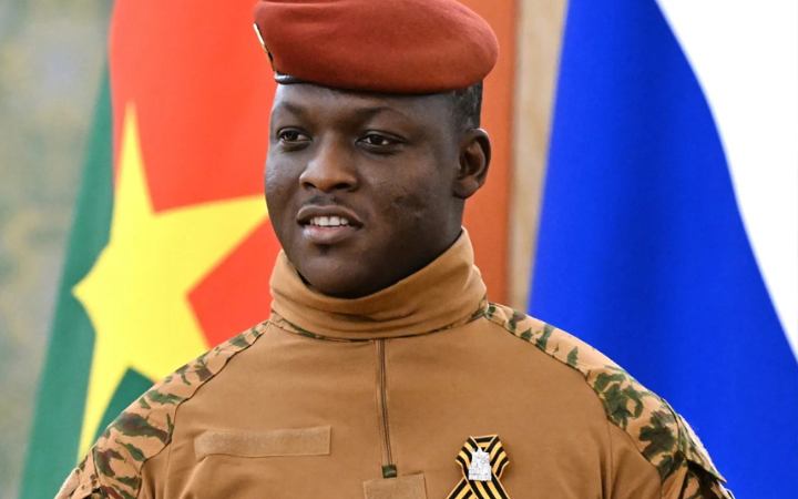 ‘বুরকিনা ফাসোর মানুষের গণতন্ত্রের কথা ভুলে যাওয়া উচিত’