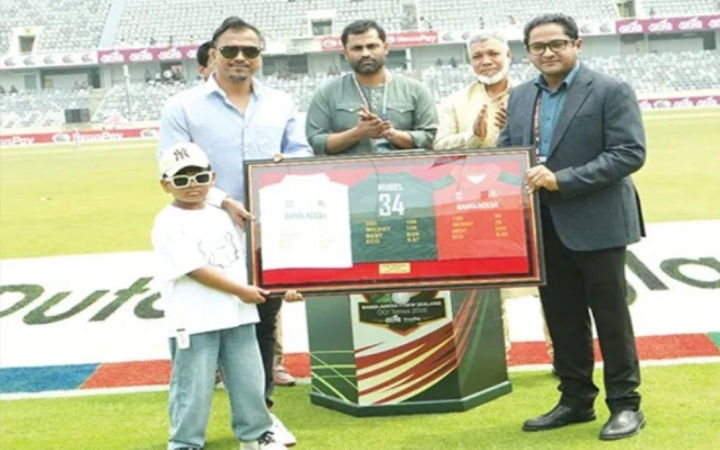 ‘বিরল’ দৃশ্যায়নে বিদায় রুবেলের