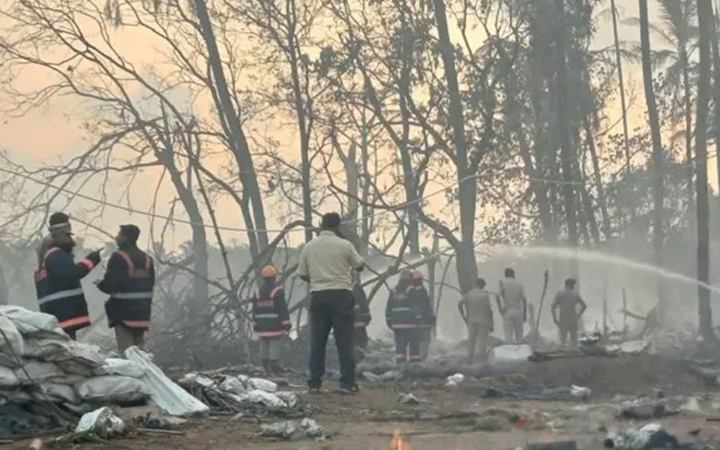 ভারতে আতশবাজি তৈরি করতে গিয়ে বিস্ফোরণ, নিহত ১৩