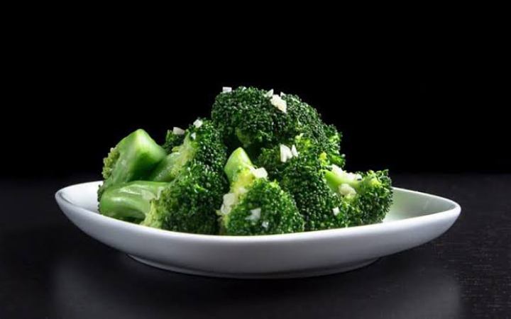 ওজন কমাতে খেতে পারেন ব্রোকলি