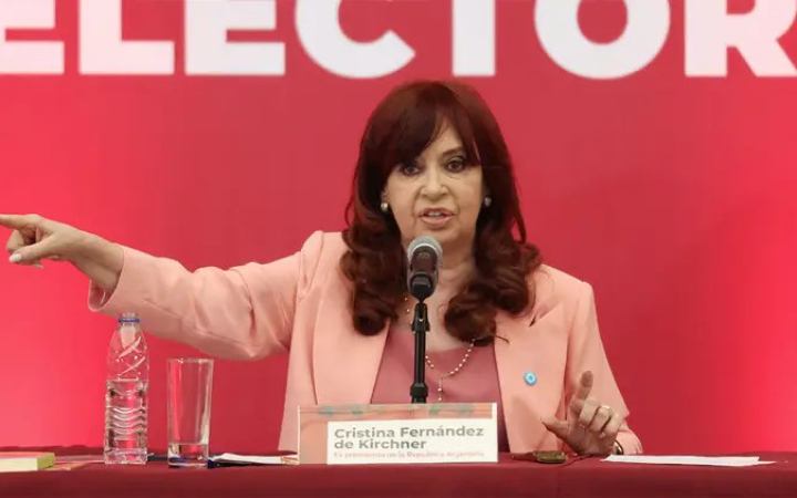 আর্জেন্টিনার সাবেক প্রেসিডেন্টের সম্পদ বাজেয়াপ্তের নির্দেশ আদালতের