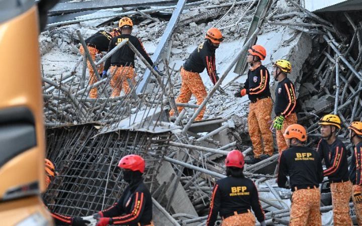 ফিলিপাইনে নির্মাণাধীন ৯ তলা ভবন ধসে নিখোঁজ ২১