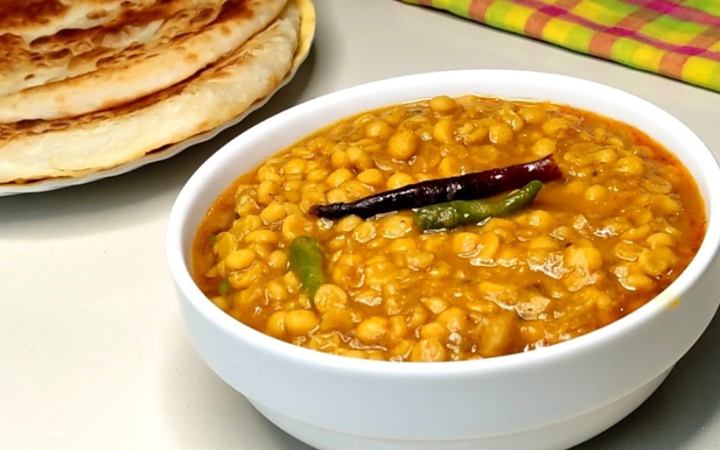 জেনে নিন হোটেল স্টাইলে বুটের ডাল রান্নার রেসিপি