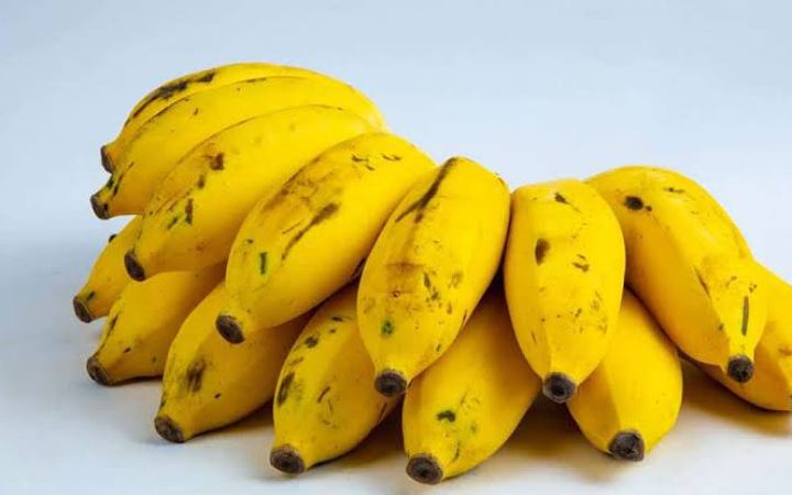 যে কারনে কলার খোসা ছাড়ানোর আগে ধুয়ে নেবেন