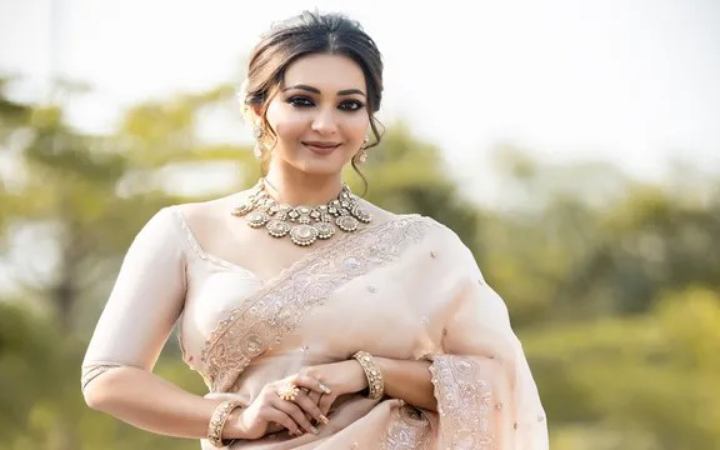 বিয়ে নিয়ে তাড়াহুড়ো করতে চাননা কৌশানি